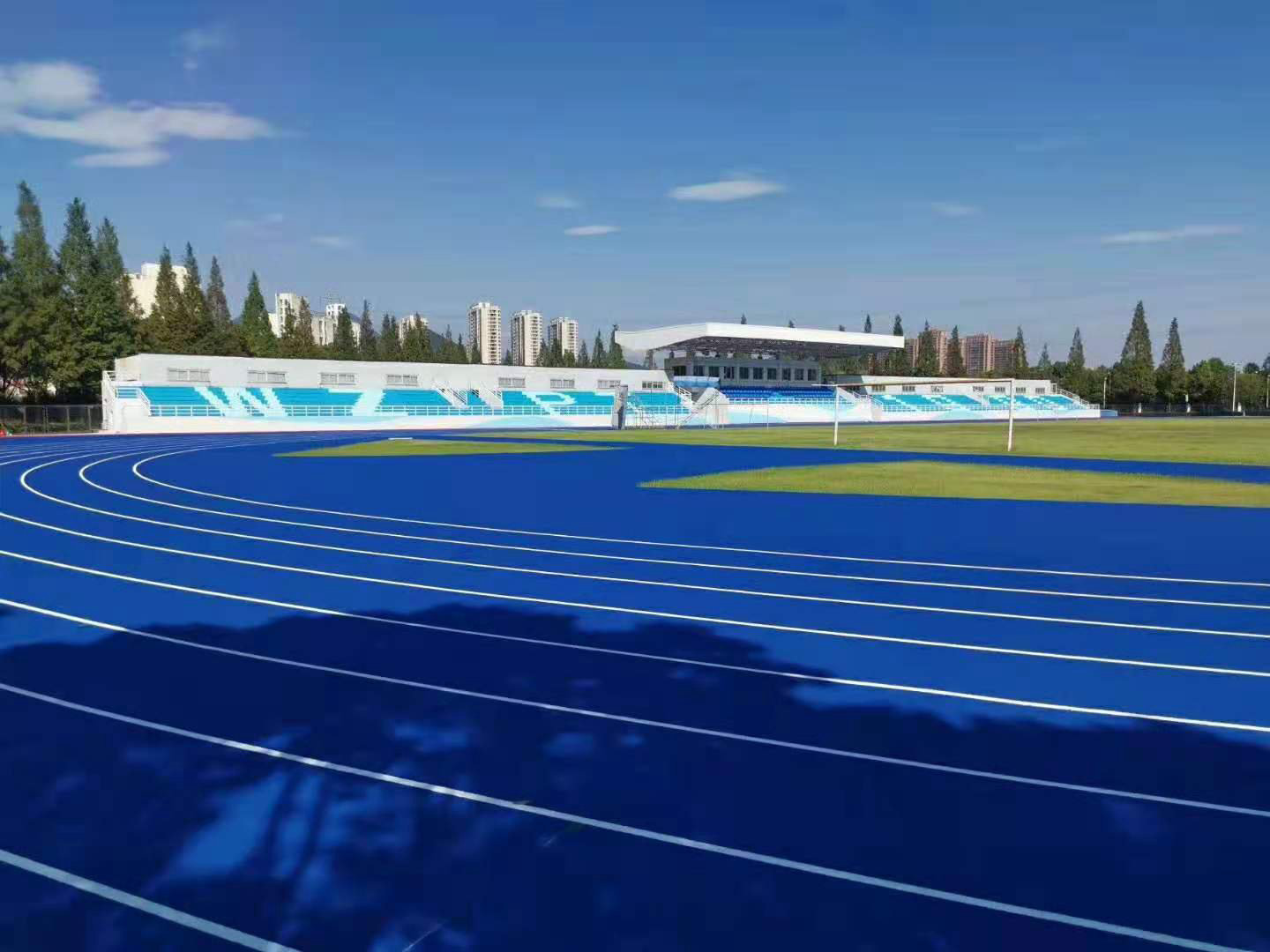 塑膠跑道